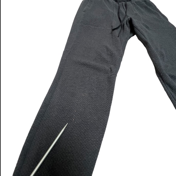 Lululemon Textured Double-Knit Cotton Jogger - Picture 9 of 10